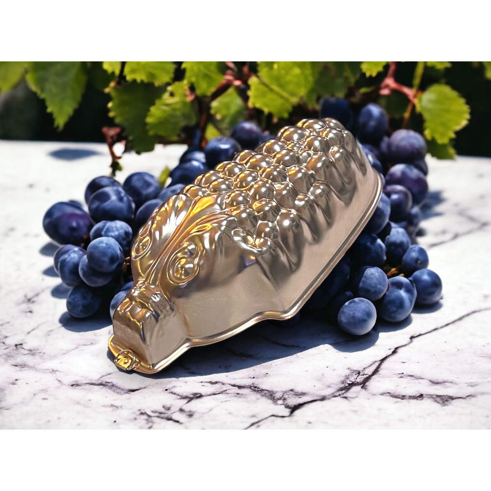 70s Grapes Metal Jello Mold Vintage Copper Colored Grapes Vintage Farmhouse
